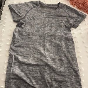Lululemon t-shirt